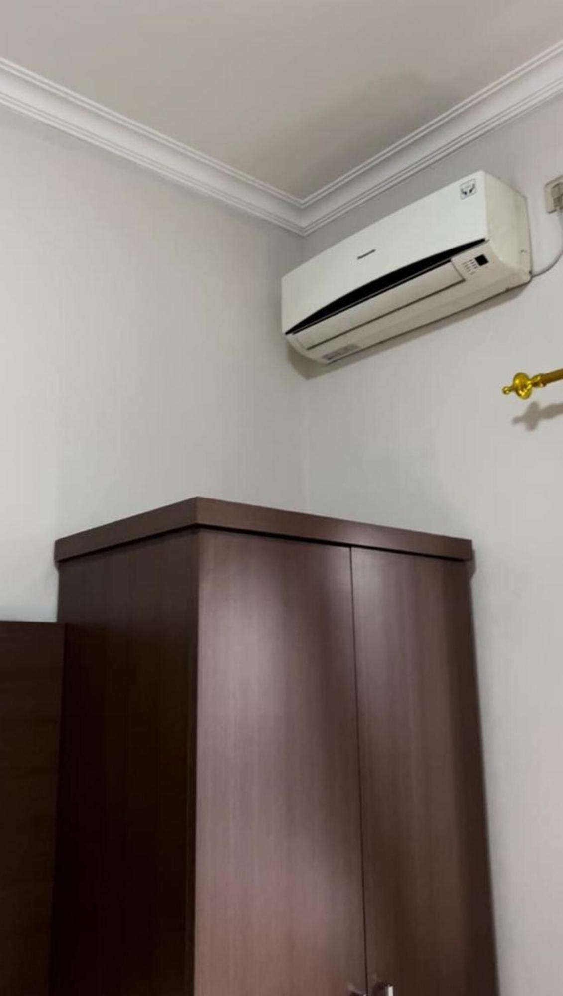 Hens Guesthouse Syariah Gadobangkong Kültér fotó